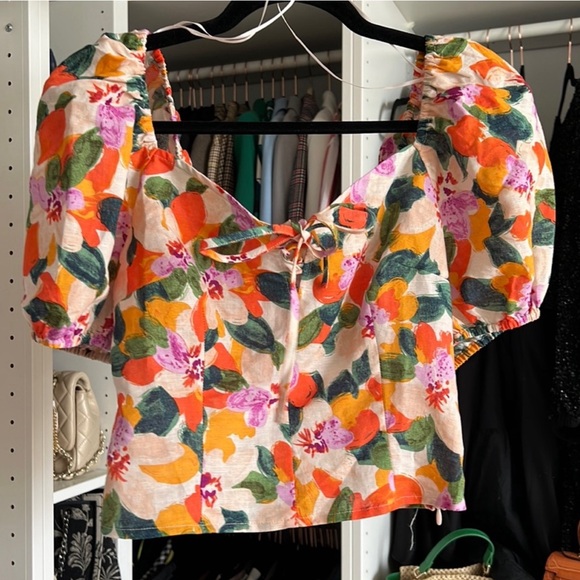 Floral Top - Picture 1 of 1